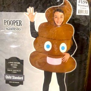 Child’s poop emoji costume 💩